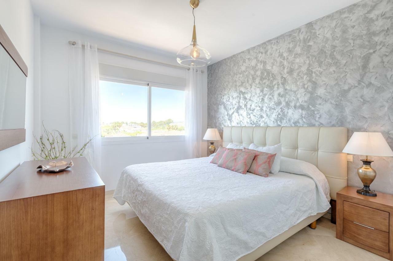 Sea & Mountain View Penthouse Apartamento Estepona Exterior foto