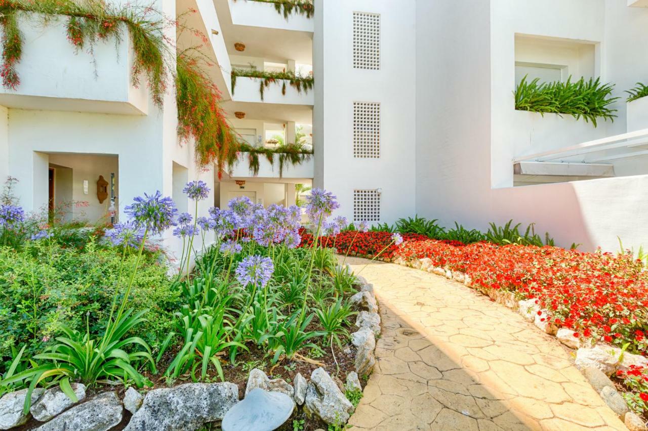 Sea & Mountain View Penthouse Apartamento Estepona Exterior foto